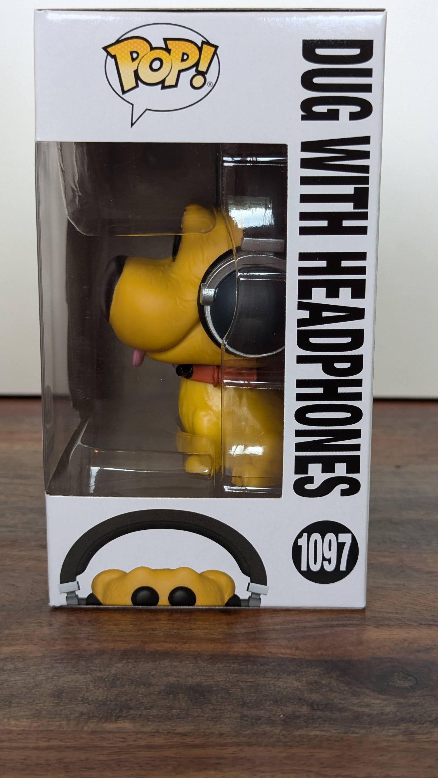 Dug with headphones - #1097 - Funko Exclusive - (c)