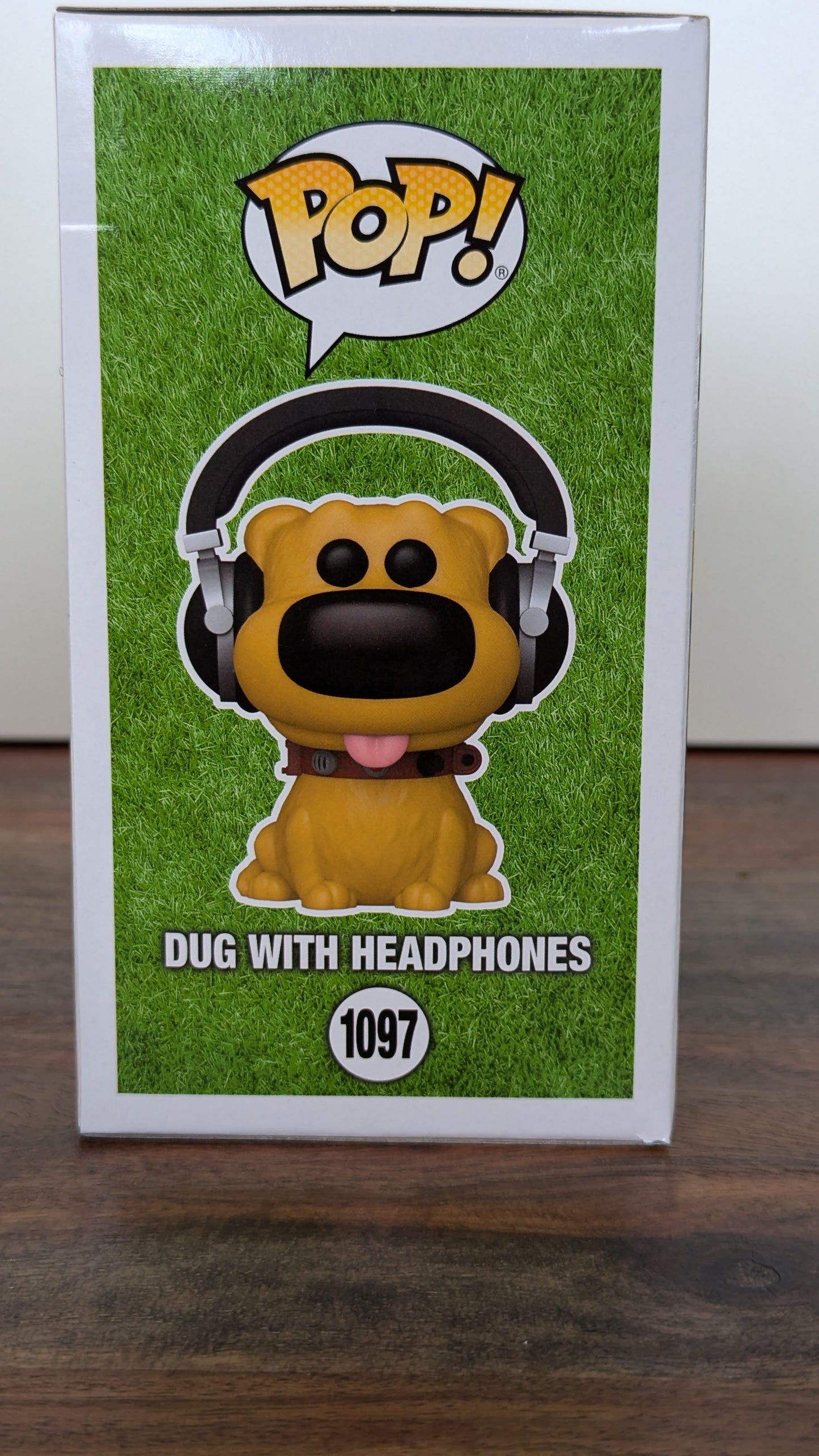 Dug with headphones - #1097 - Funko Exclusive - (c)