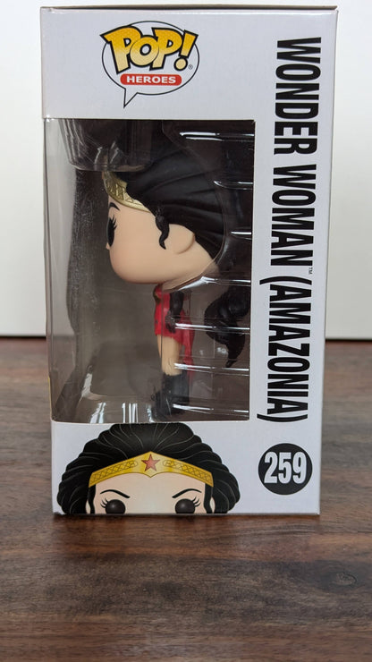 Wonder Woman (amazonia) - #259 - Hot Topic Exclusive - (c)