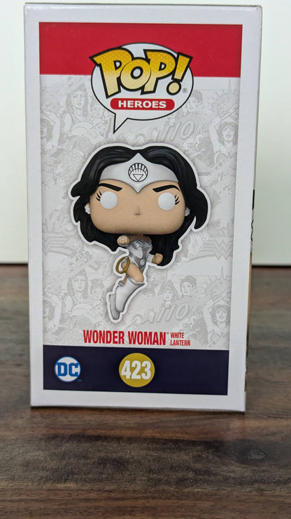 Wonder Woman white lantern - #423 - GITD - EE Exclusive - (c)