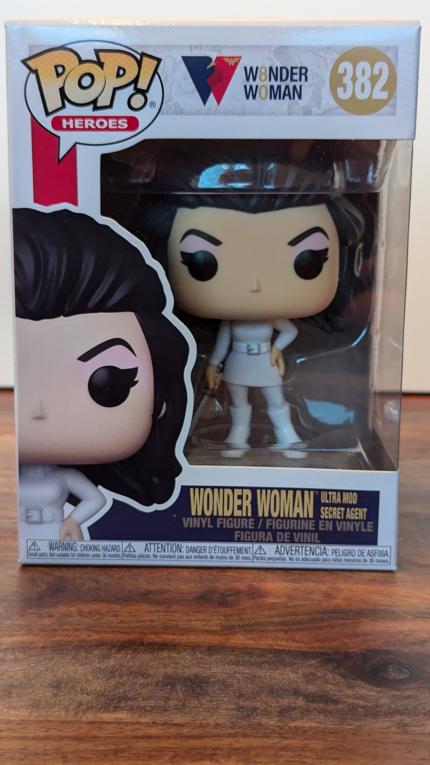 Wonder Woman ultra mod secret agent - #382 - (c)