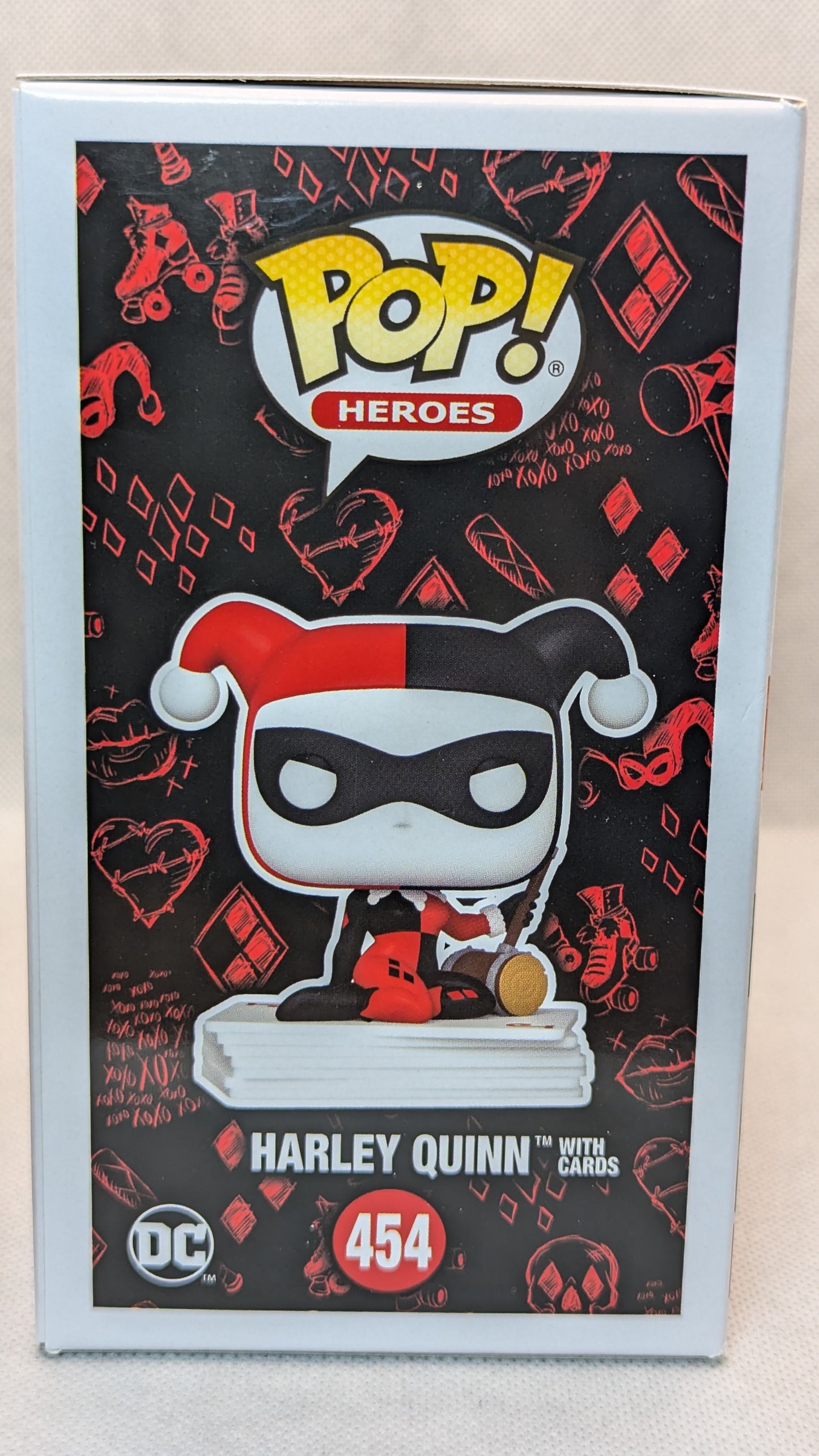 Harley Quinn With Cards - Gs Exclusive - #31 - (c)